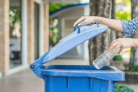 可持续性回收Bin塑料瓶